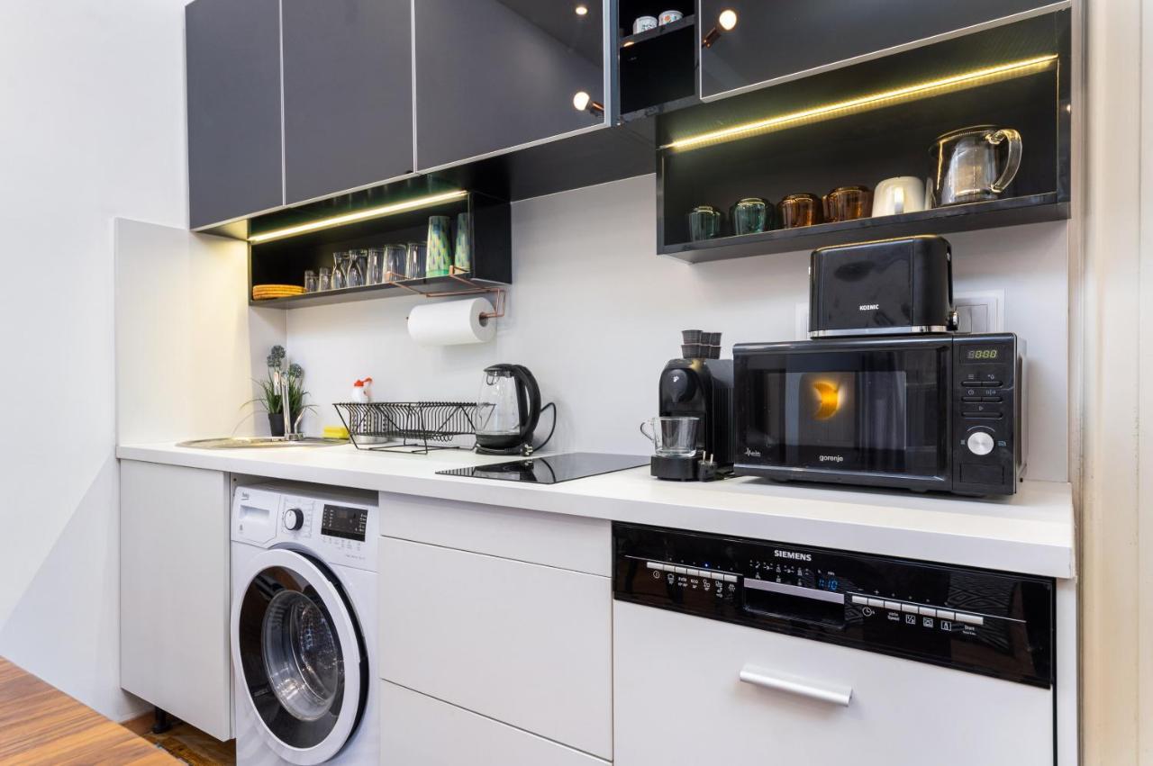 Economy Downtown Design - Free Parking - Balcony - Super Puplic Transport - Ac Apartamento *