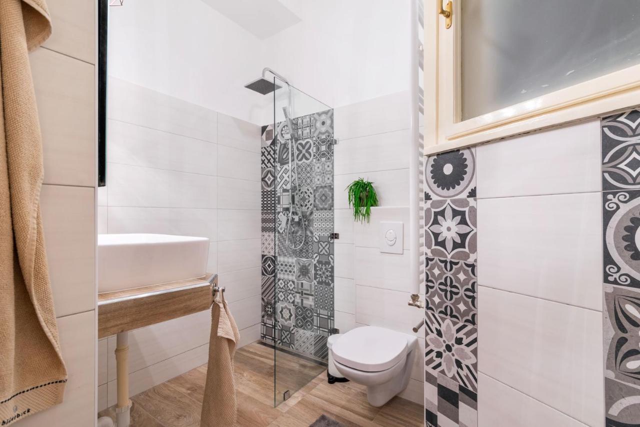 Apartament Economy Downtown Design - Free Parking - Balcony - Super Puplic Transport - Ac Budapesta