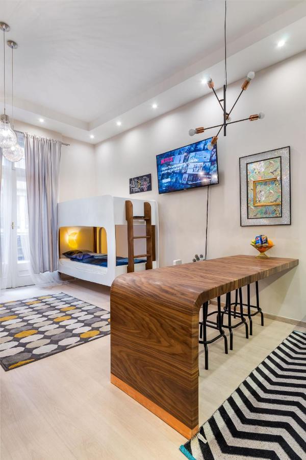 Economy Downtown Design - Free Parking - Balcony - Super Puplic Transport - Ac Apartament *
