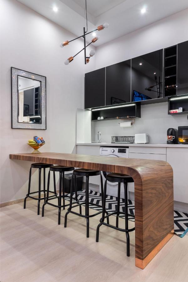 Apartament Economy Downtown Design - Free Parking - Balcony - Super Puplic Transport - Ac