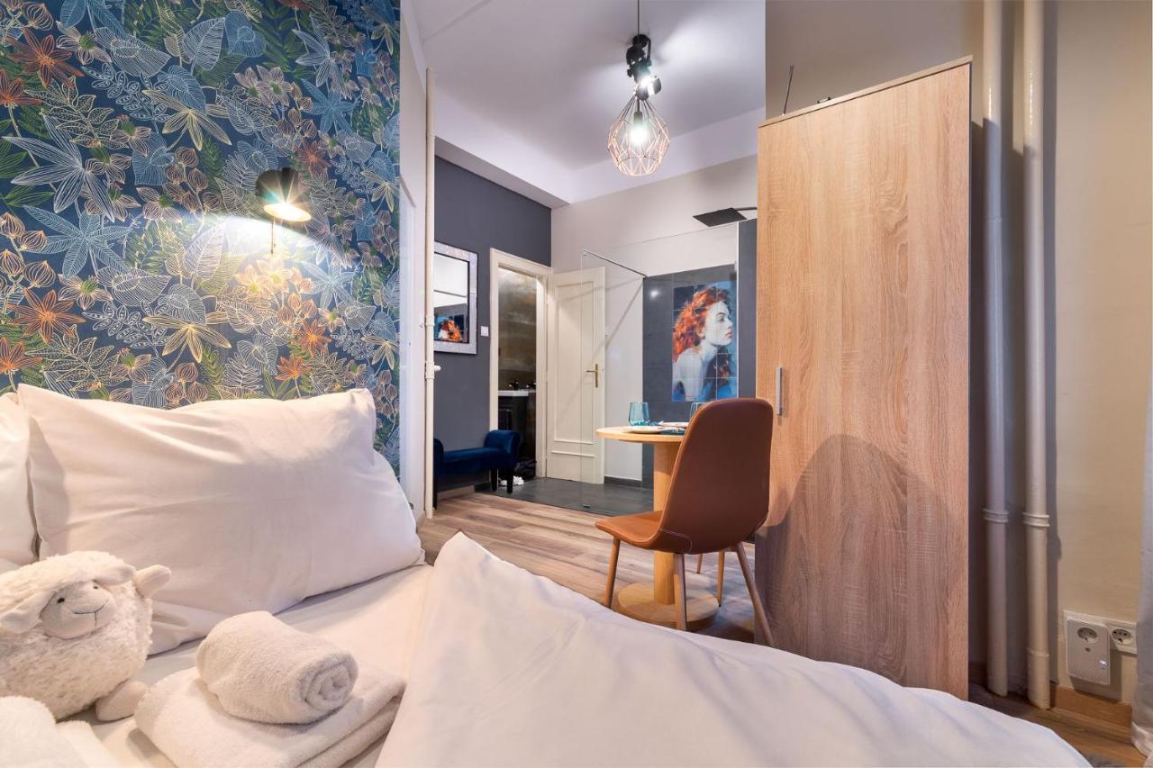 Economy Downtown Design - Free Parking - Balcony - Super Puplic Transport - Ac Apartament