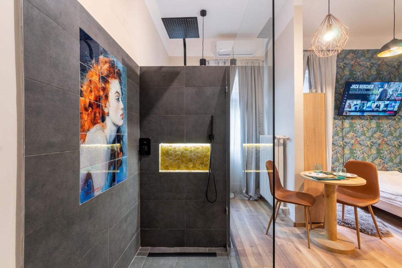 Apartament Economy Downtown Design - Free Parking - Balcony - Super Puplic Transport - Ac
