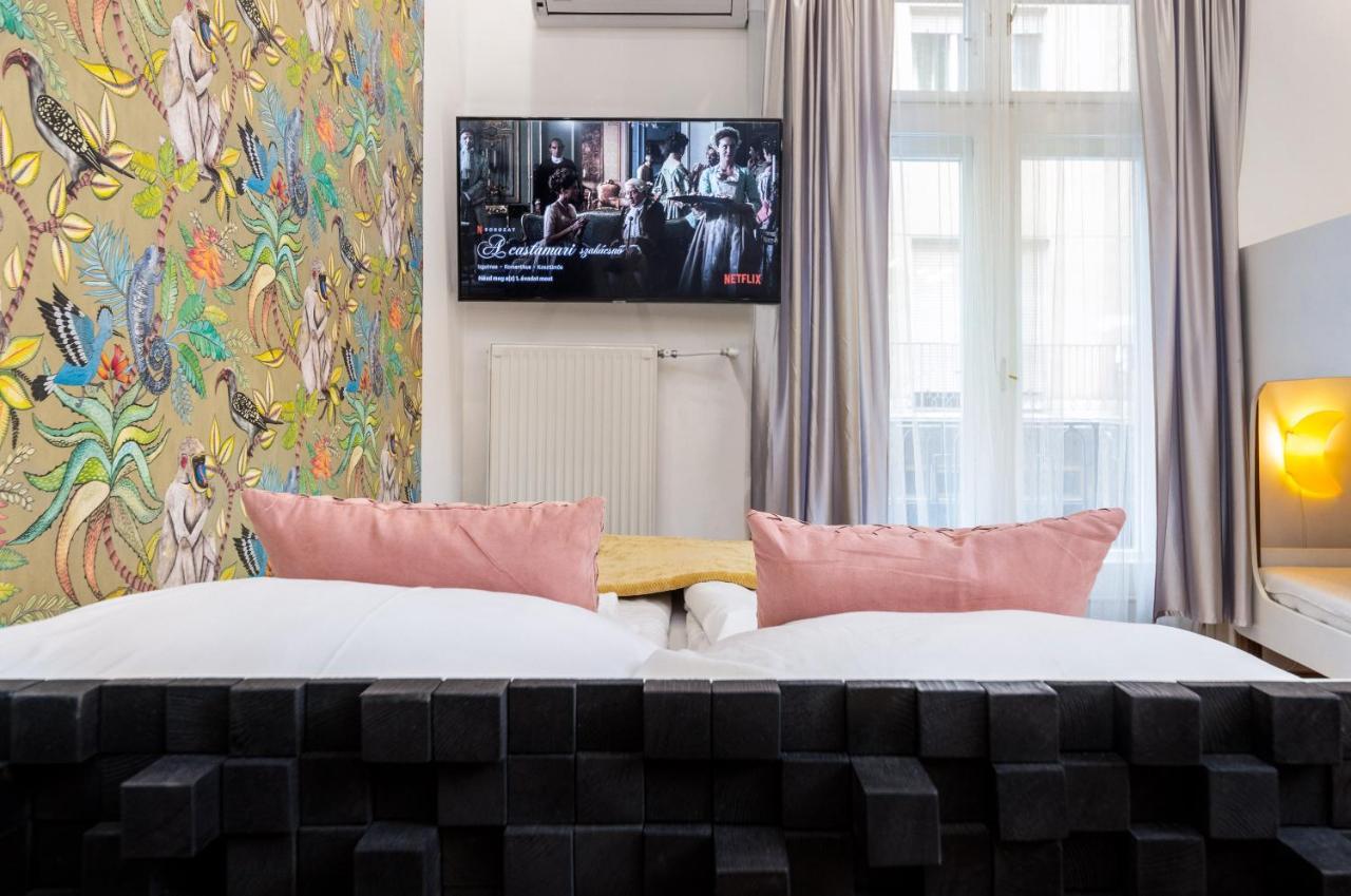 Economy Downtown Design - Free Parking - Balcony - Super Puplic Transport - Ac Apartament *
